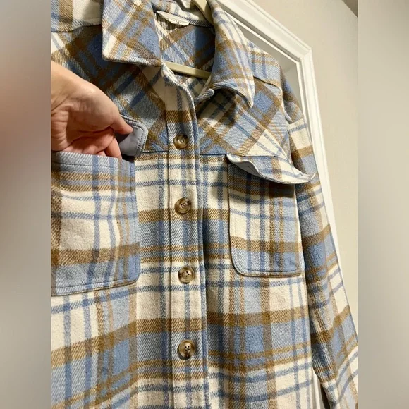 La Hearts Blue and Tan Plaid Utility Jacket Confy Cozy Cabincore Shacket - Picture 5 of 7